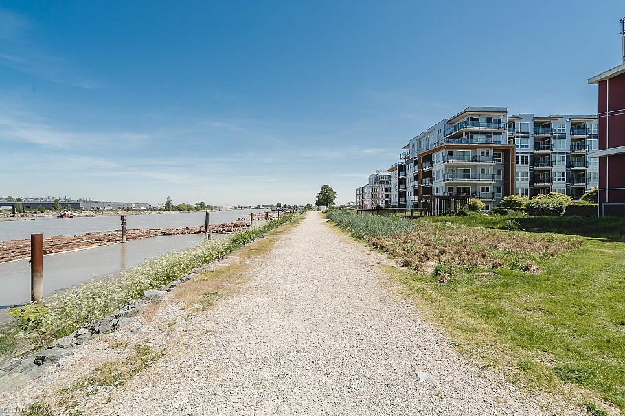 107 10033 River Drive Richmond, BC - 38