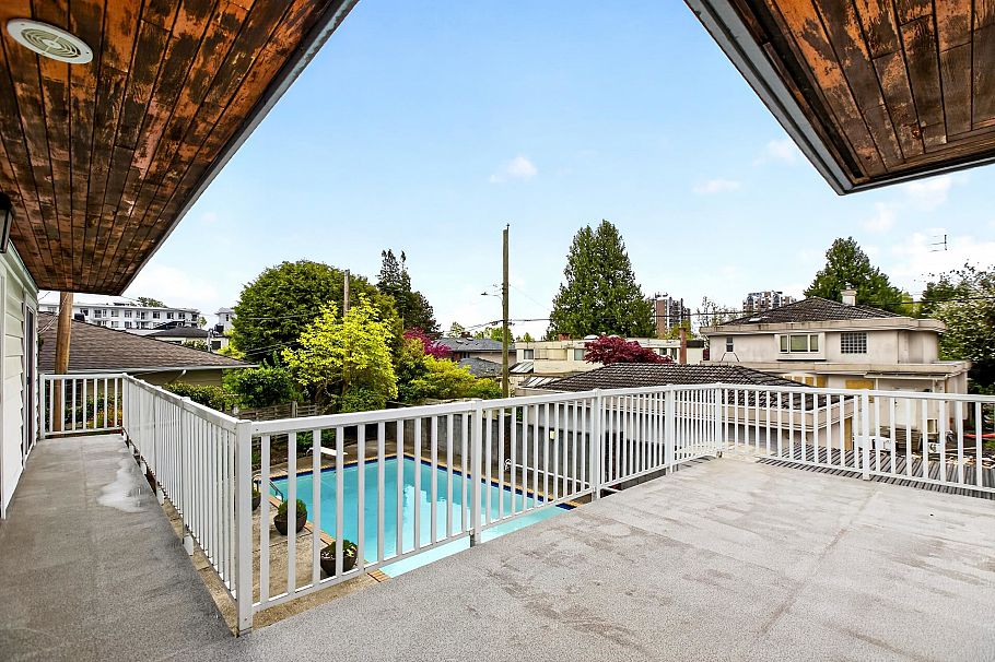 642 W 53rd Avenue Vancouver, BC - 24