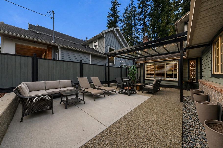 1216 Plateau Drive North Vancouver, BC - 35