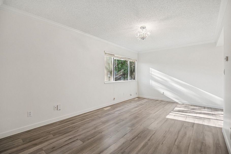 121 3461 E 49th Avenue Vancouver, BC - 3
