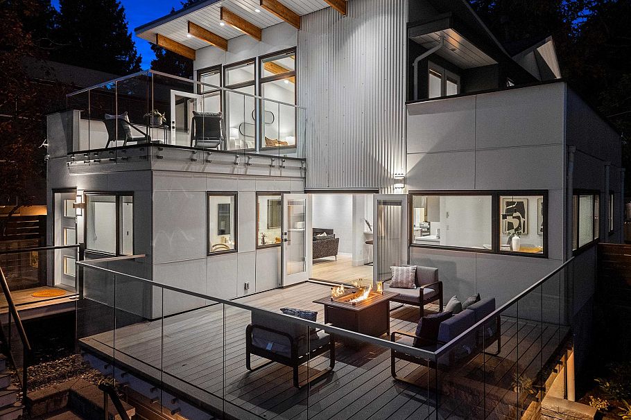 1140 W 17 Street North Vancouver, BC - 22