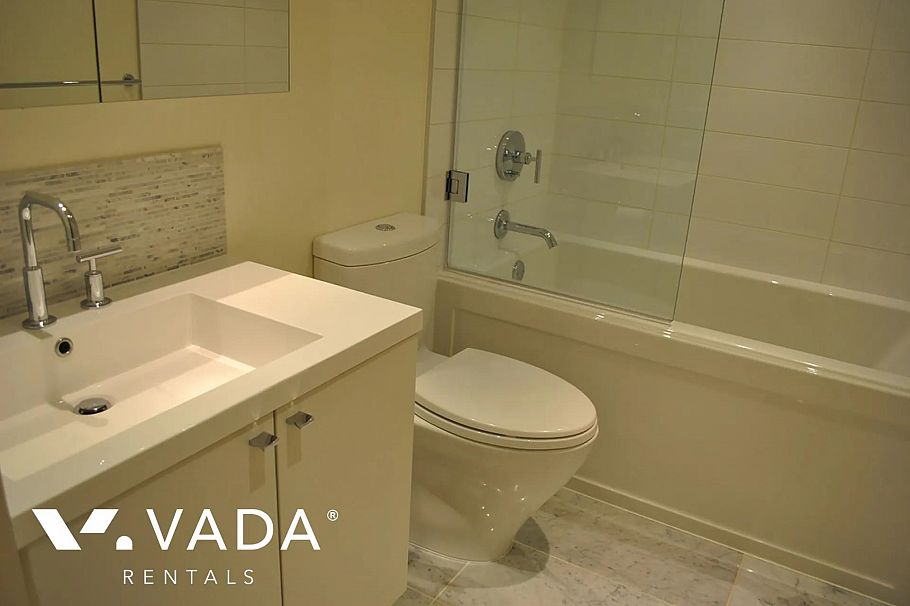 203 4355 W 10th Avenue Vancouver, BC - 20