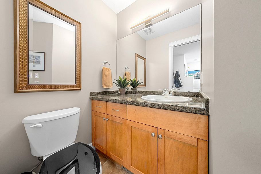 1216 Plateau Drive North Vancouver, BC - 22