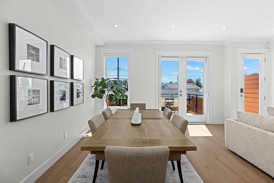 215 E 22nd Street North Vancouver, BC - 9