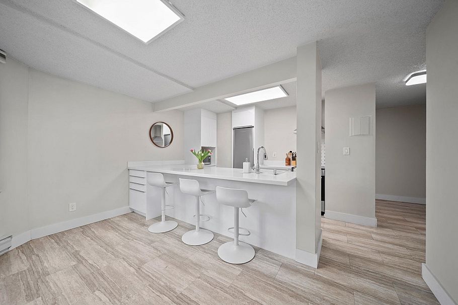 215 1080 Pacific Street Vancouver, BC - 6
