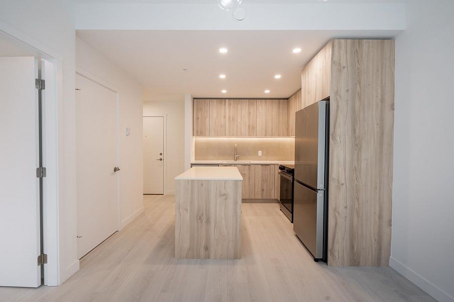 412 3596 Malsum Drive North Vancouver, BC - 14