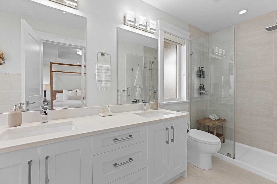 215 E 22nd Street North Vancouver, BC - 14