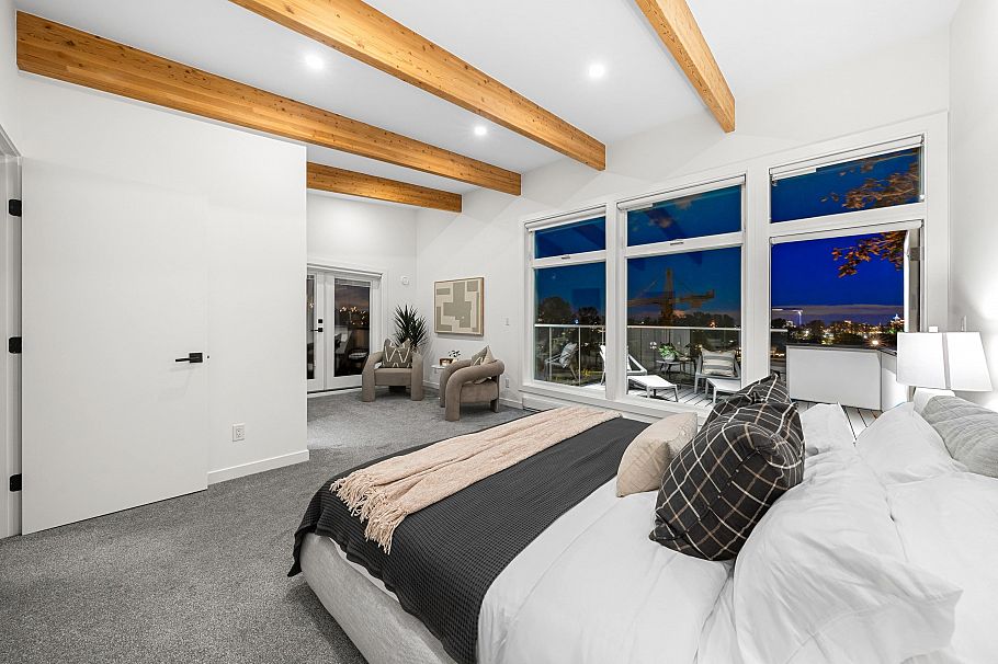 1140 W 17 Street North Vancouver, BC - 18