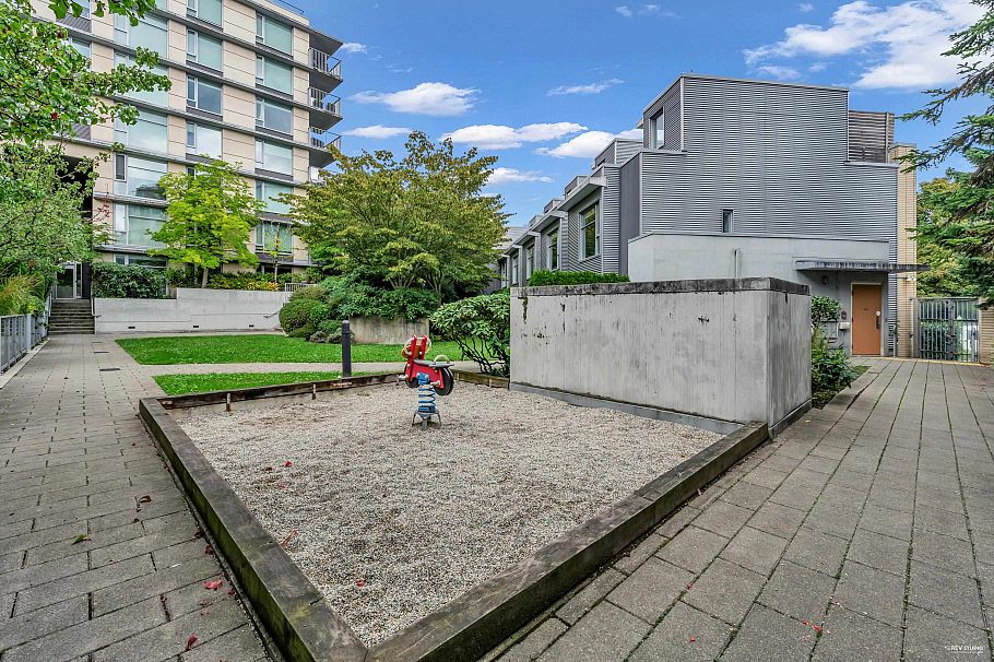 409 328 E 11th Avenue Vancouver, BC - 33