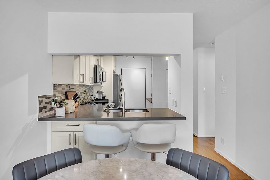 206 511 W 7th Avenue Vancouver, BC - 8