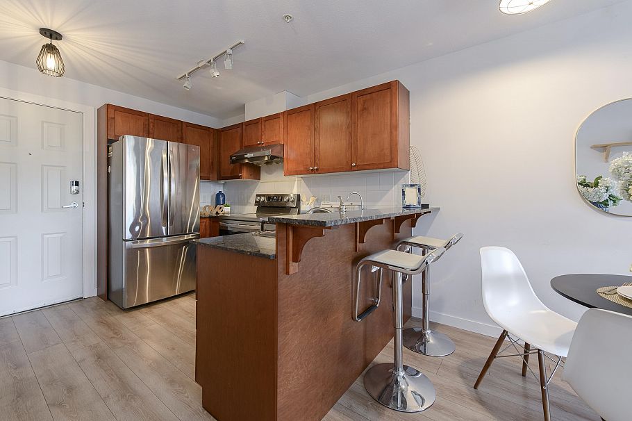 206 3089 Oak Street Vancouver, BC - 8