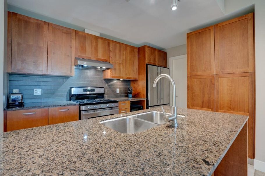 207 5955 Iona Drive Vancouver, BC - 16
