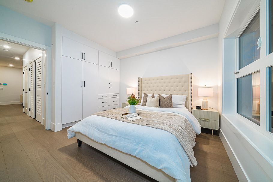 1 2735 W 8th Avenue Vancouver, BC - 22