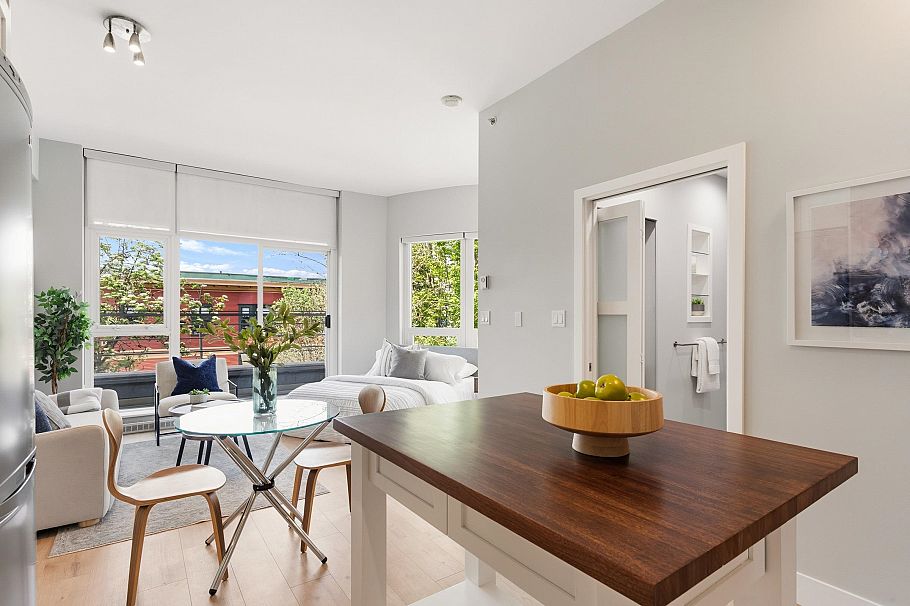 207 2288 W Broadway Vancouver, BC - 10