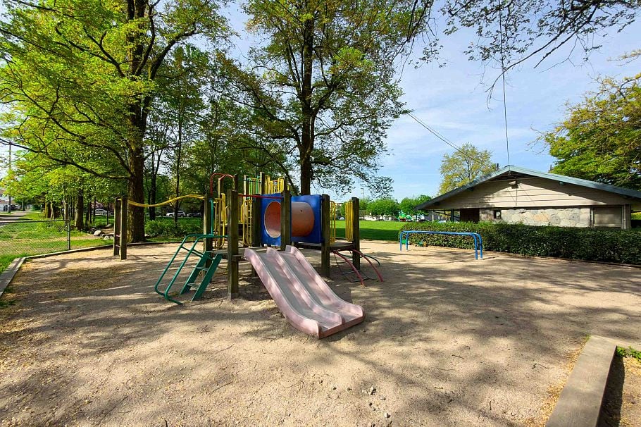 204 725 Commercial Drive Vancouver, BC - 26