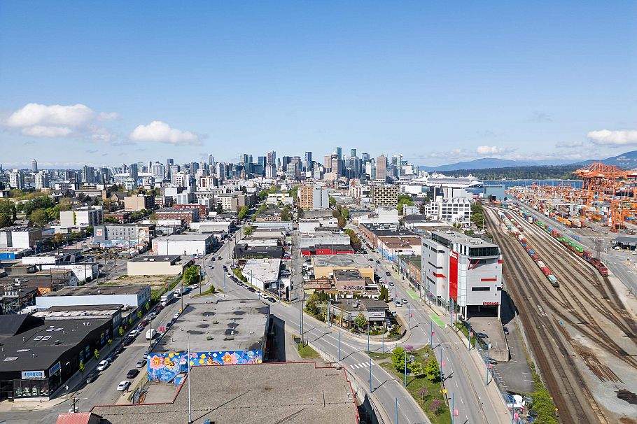 909 955 E Hastings Street Vancouver, BC - 5