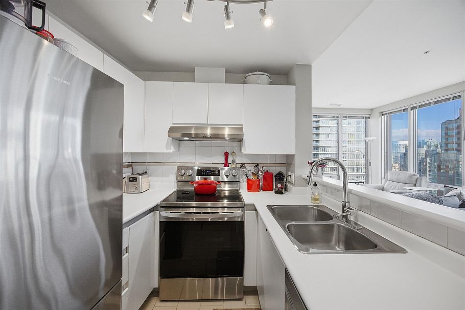 1607 989 Nelson Street Vancouver, BC - 8