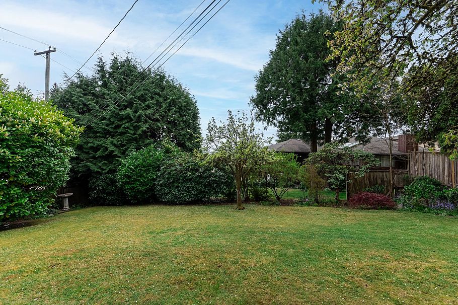 509 Granada Crescent North Vancouver, BC - 38