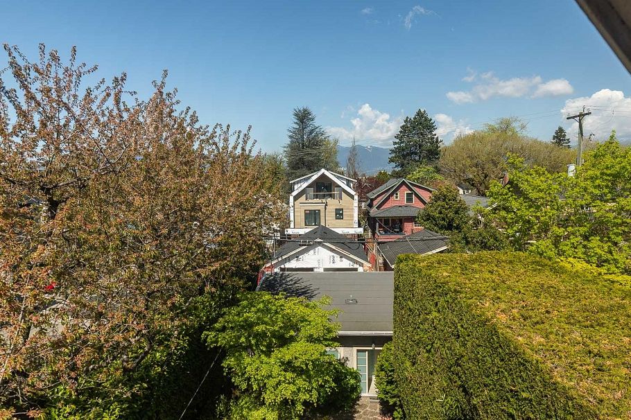 237 E 24th Avenue Vancouver, BC - 21