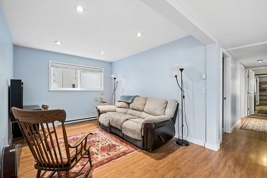 2050 E 13th Avenue Vancouver, BC - 35