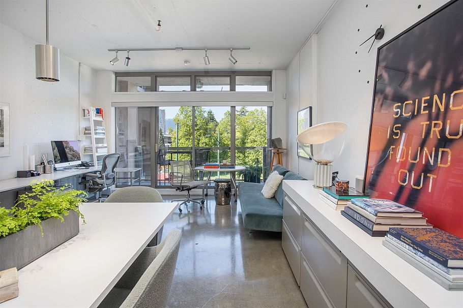 208 1529 W 6th Avenue Vancouver, BC - 1