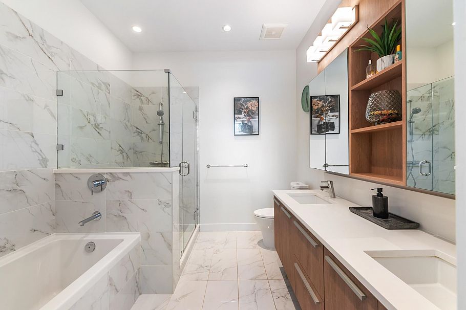2765 Mountain Highway North Vancouver, BC - 22