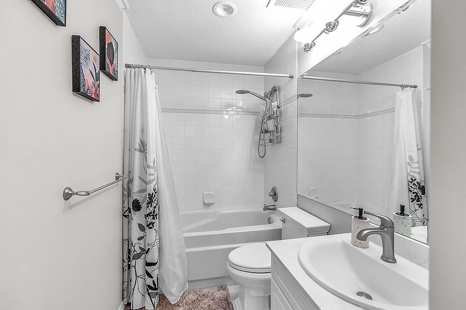 207 1500 Ostler Court North Vancouver, BC - 17