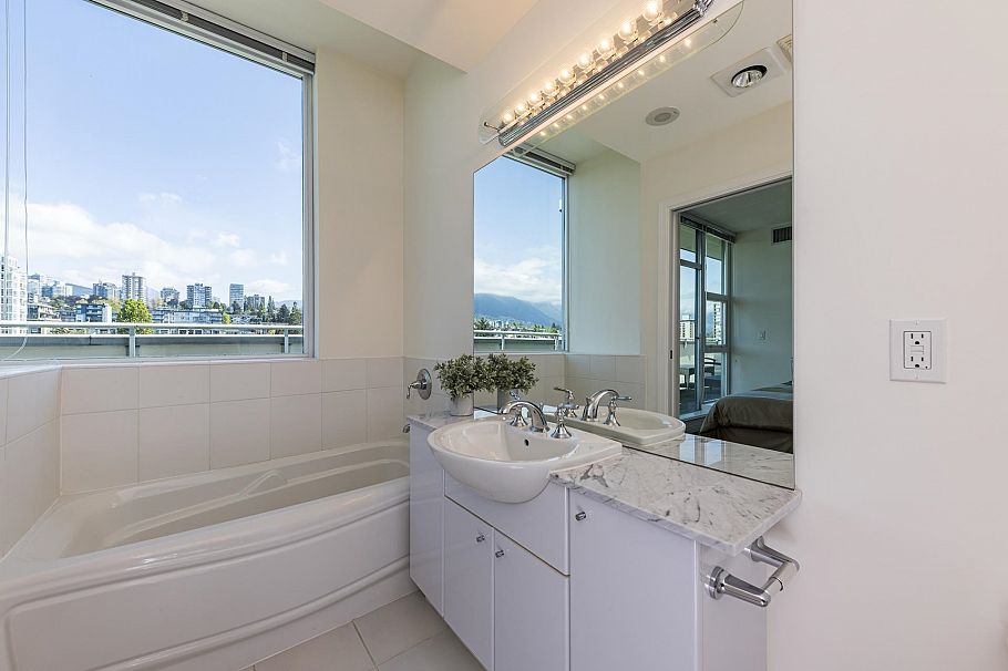 PH1 168 E Esplanade North Vancouver, BC - 20