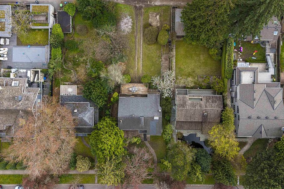 3956 W 38th Avenue Vancouver, BC - 31