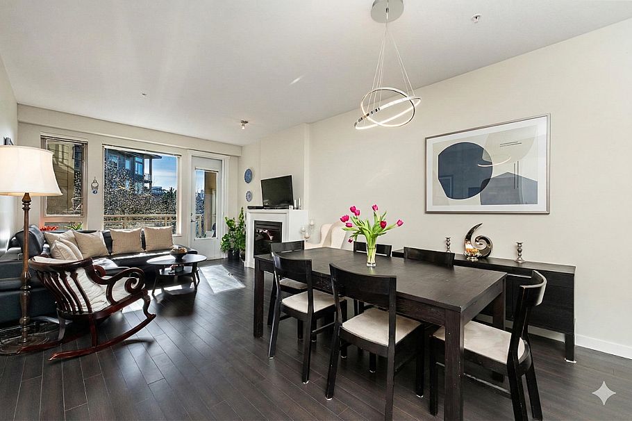 311 159 W 22nd Street North Vancouver, BC - 3