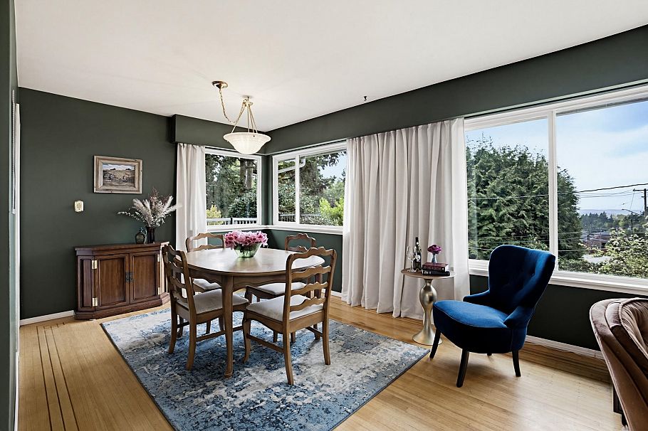 509 Granada Crescent North Vancouver, BC - 10