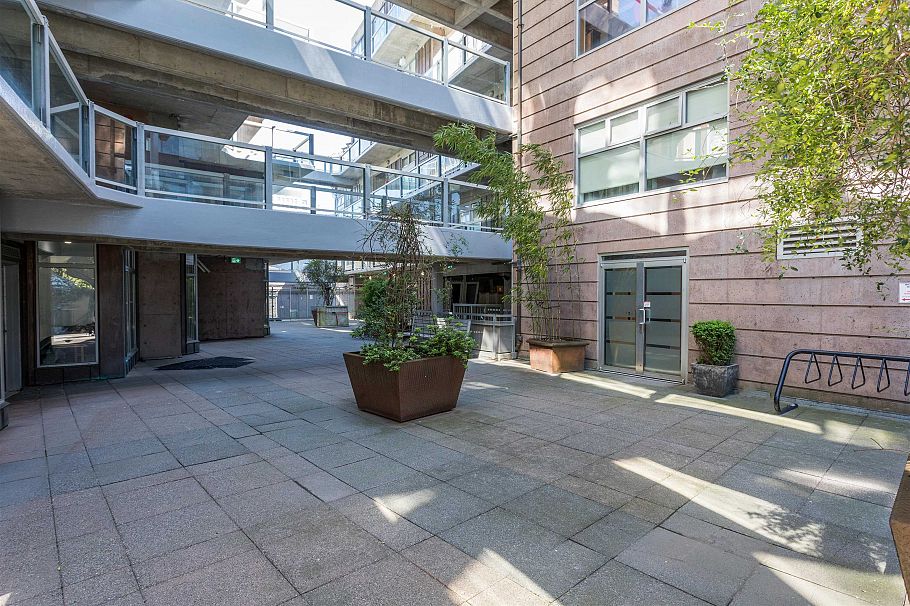 208 1529 W 6th Avenue Vancouver, BC - 26