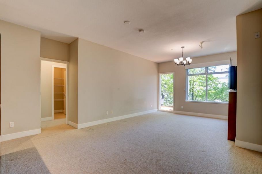 207 5955 Iona Drive Vancouver, BC - 9