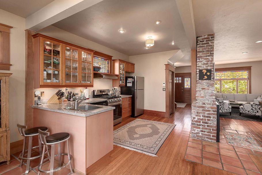237 E 24th Avenue Vancouver, BC - 10