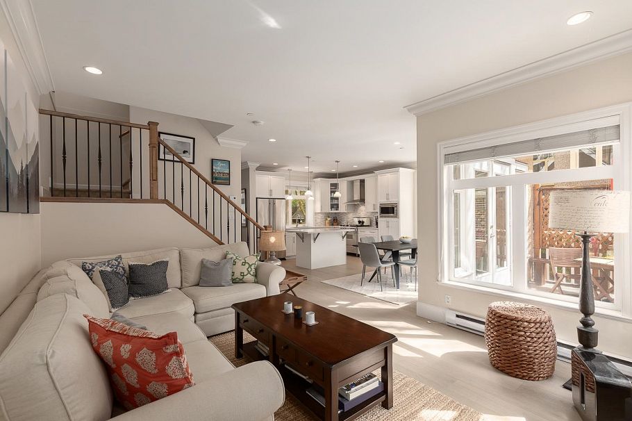 682 W 13th Avenue Vancouver, BC - 2