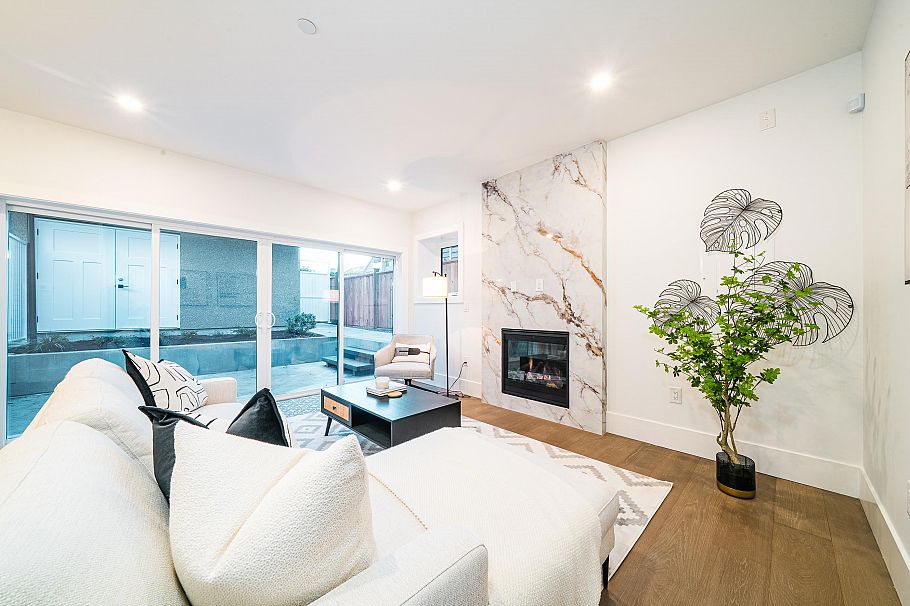 1 2735 W 8th Avenue Vancouver, BC - 4