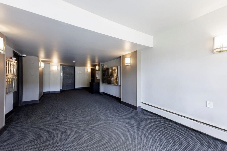 212 236 W 2nd Street North Vancouver, BC - 8