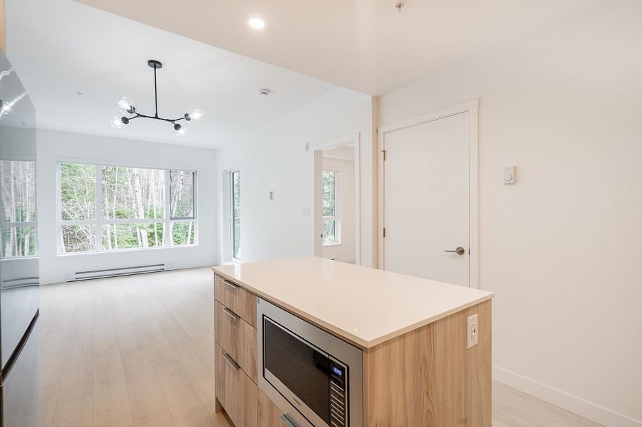 412 3596 Malsum Drive North Vancouver, BC - 9