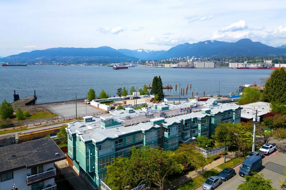 208 2211 Wall Street Vancouver, BC - 30