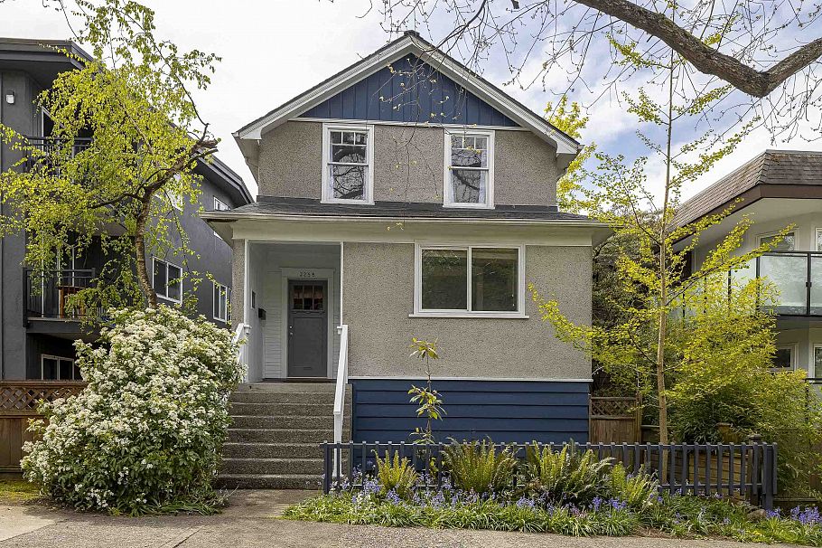 2258 Oxford Street Vancouver, BC - 1