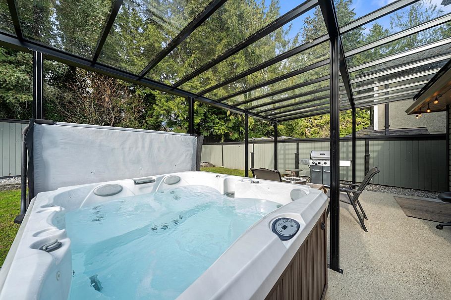 1216 Plateau Drive North Vancouver, BC - 31