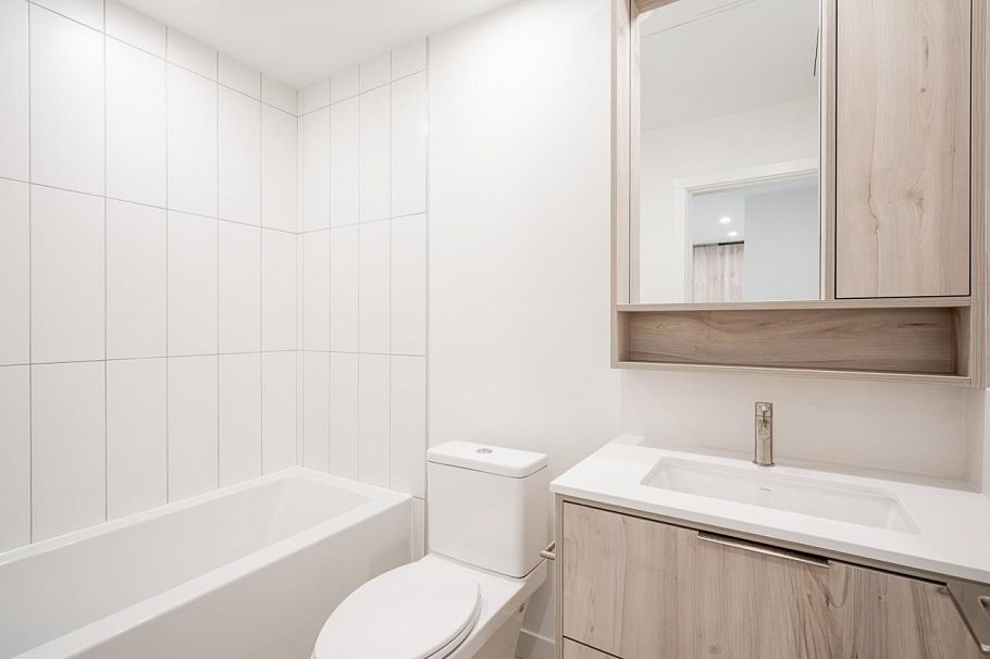 412 3596 Malsum Drive North Vancouver, BC - 23