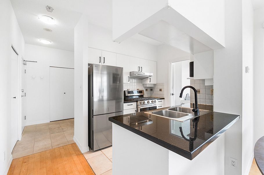 3605 1199 Marinaside Crescent Vancouver, BC - 8