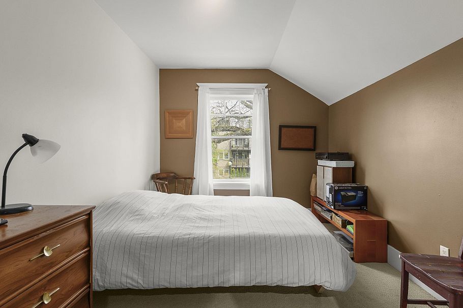 2258 Oxford Street Vancouver, BC - 19