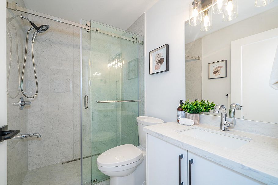 1 2735 W 8th Avenue Vancouver, BC - 20