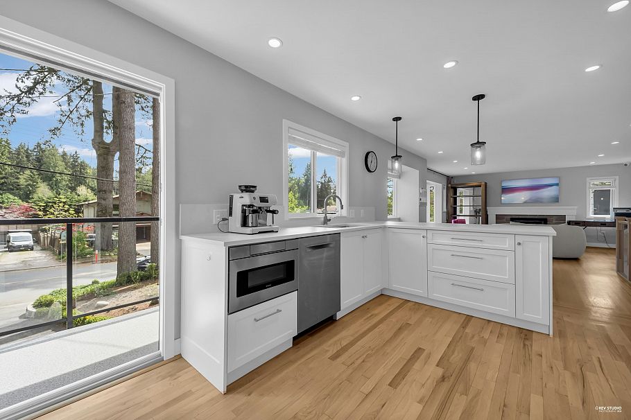 3521 Duval Road North Vancouver, BC - 13