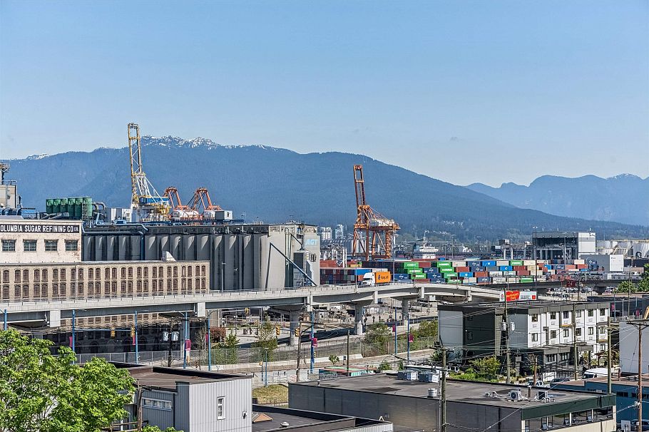 559 955 E Hastings Street Vancouver, BC - 9