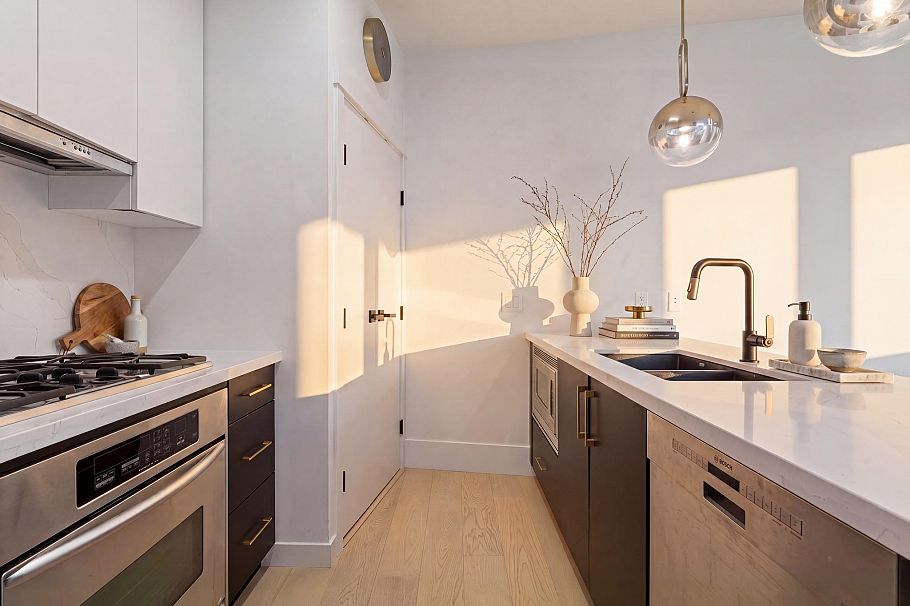 3007 1189 Melville Street Vancouver, BC - 4