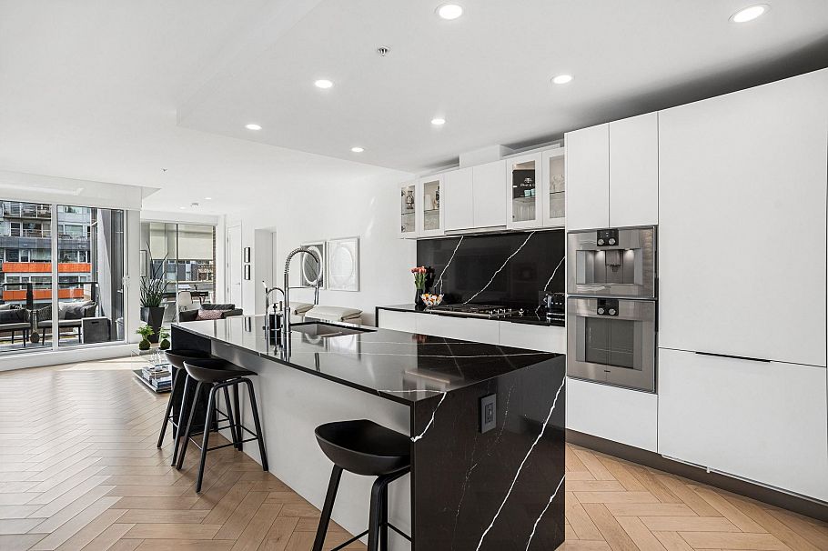501 138 Athletes Way Vancouver, BC - 14