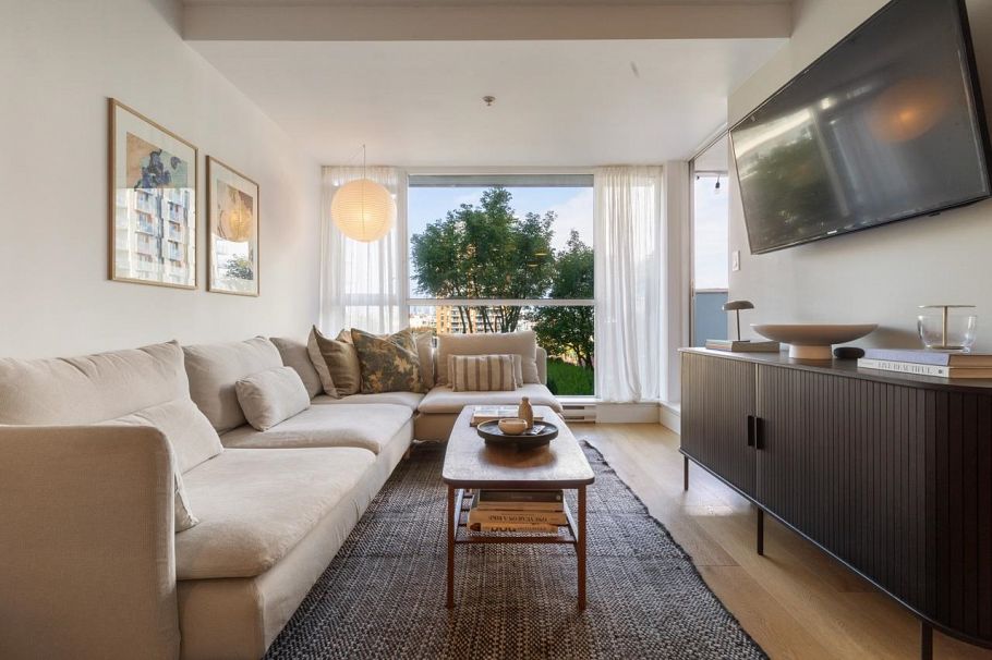 404 2770 Sophia Street Vancouver, BC - 3